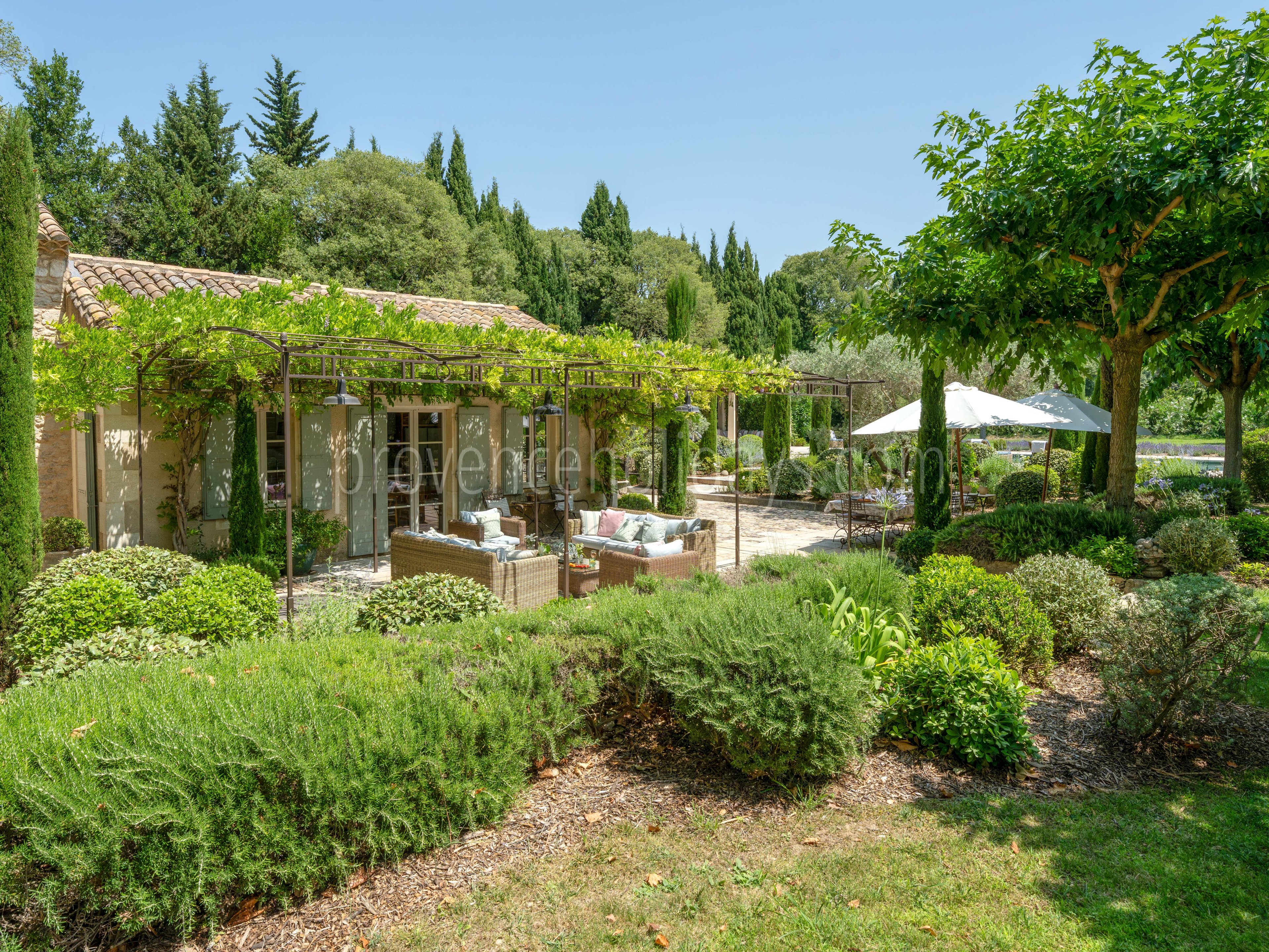 24 - Mas des Chênes Verts: Villa: Exterior