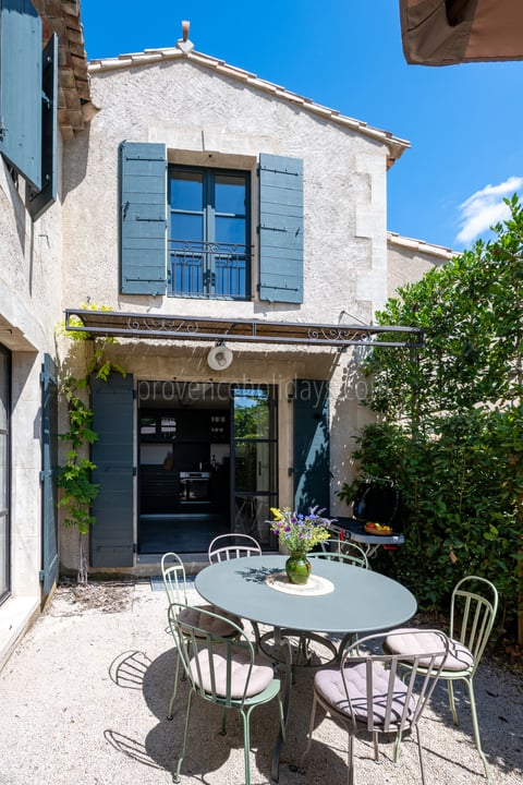 36 - Mas des Amandes: Villa: Exterior