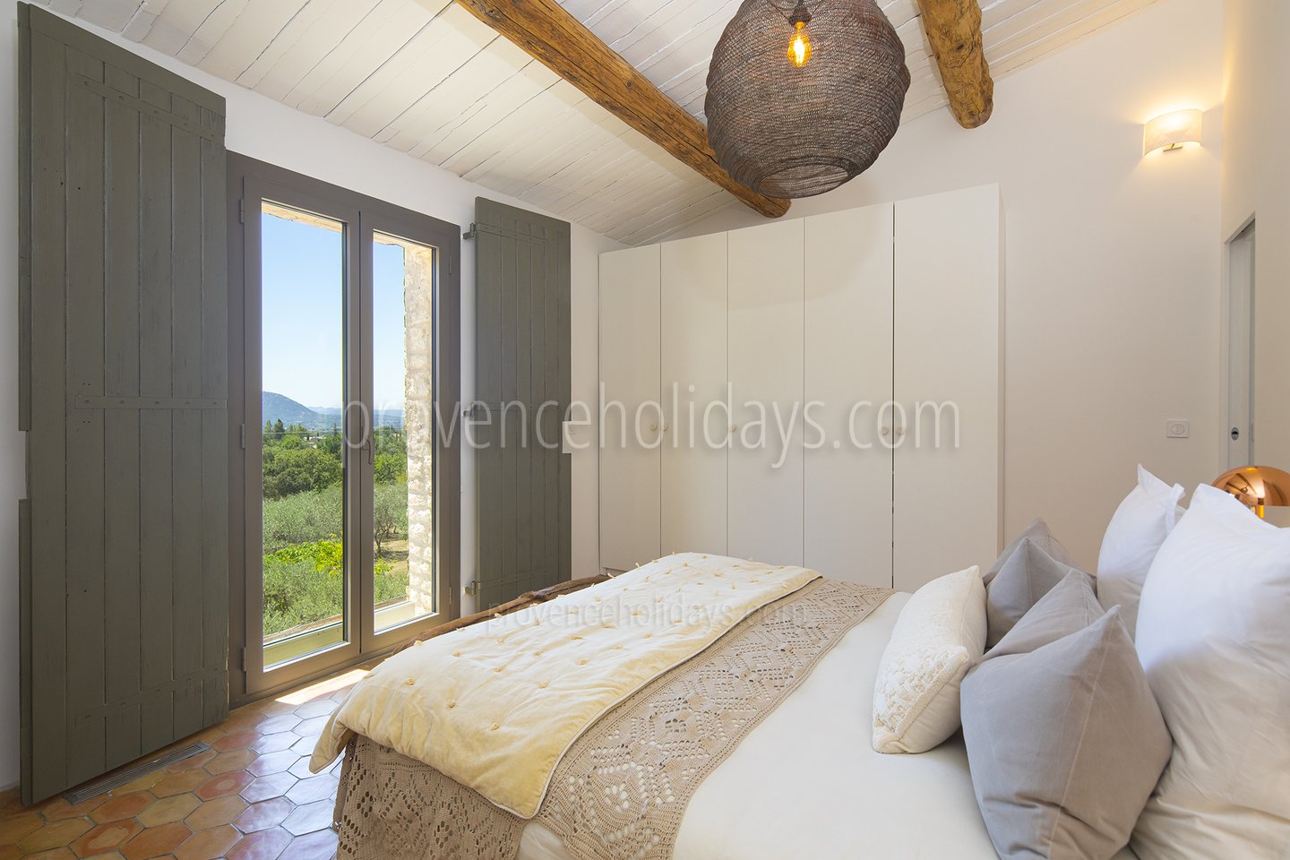 38 - Escapade en Luberon: Villa: Bedroom