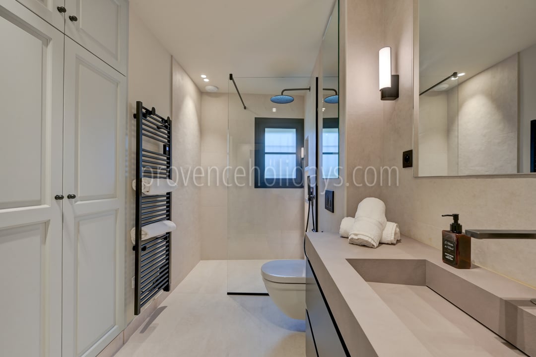 51 - Le Moulin: Villa: Bathroom