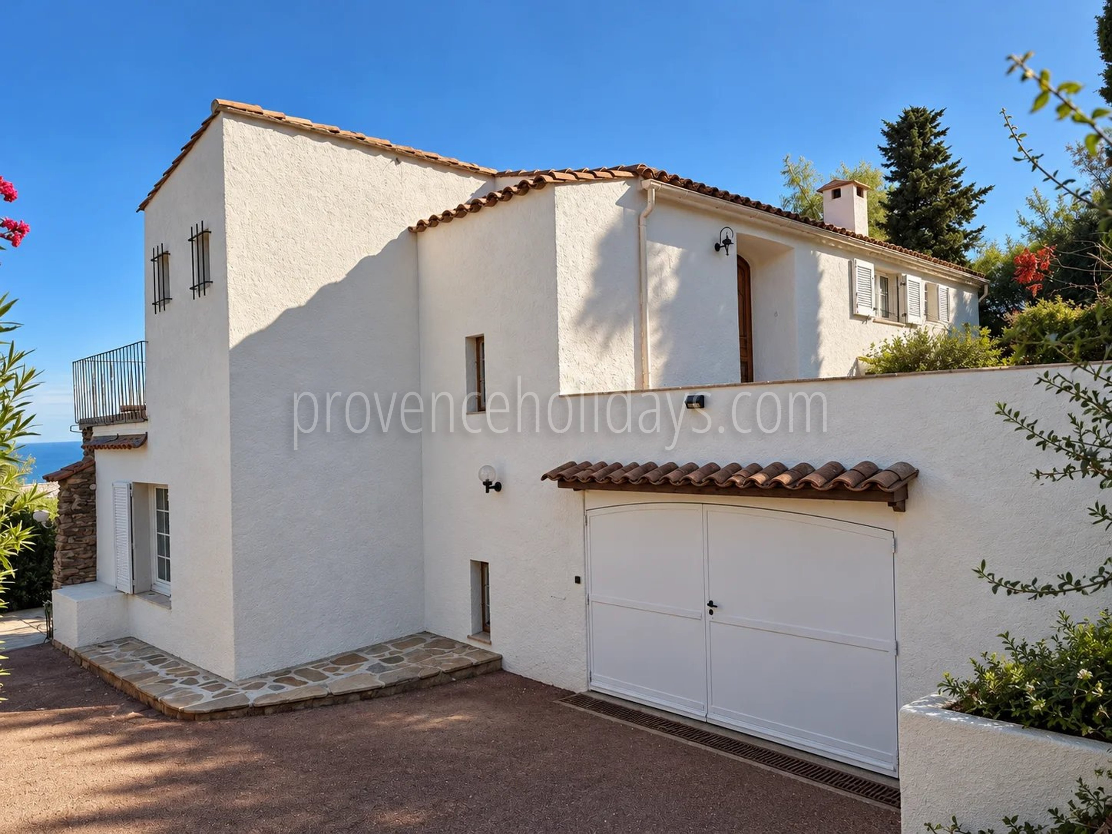 5 - Villa mit Meerblick in Cavalaire-sur-Mer: Villa: Exterior