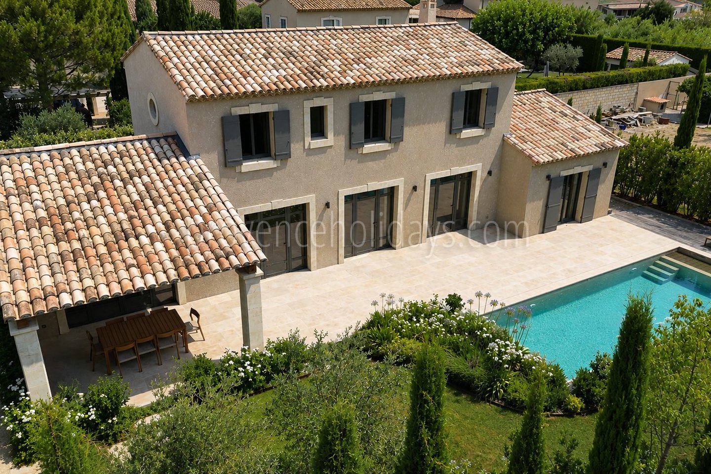 3 - Villa within walking distance of Maussane-les-Alpilles: Villa: Exterior