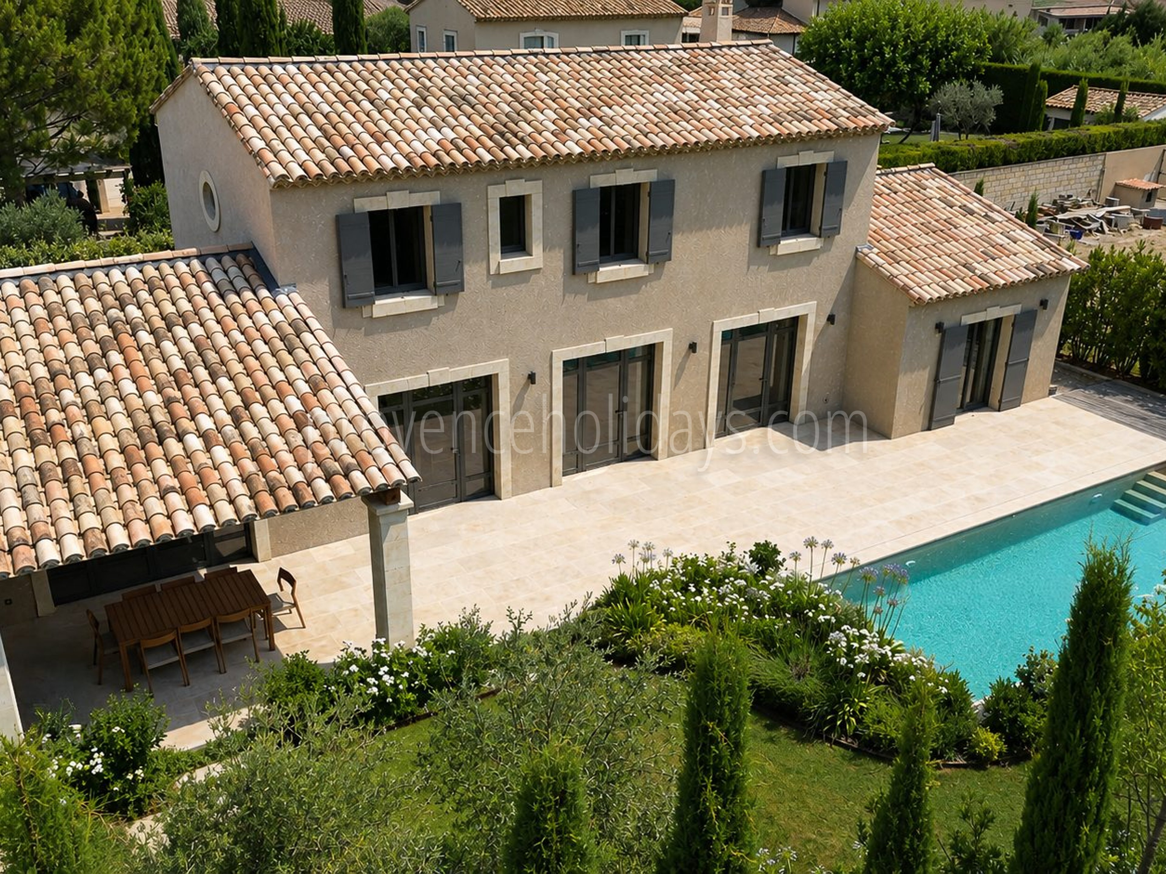 3 - Villa within walking distance of Maussane-les-Alpilles: Villa: Exterior