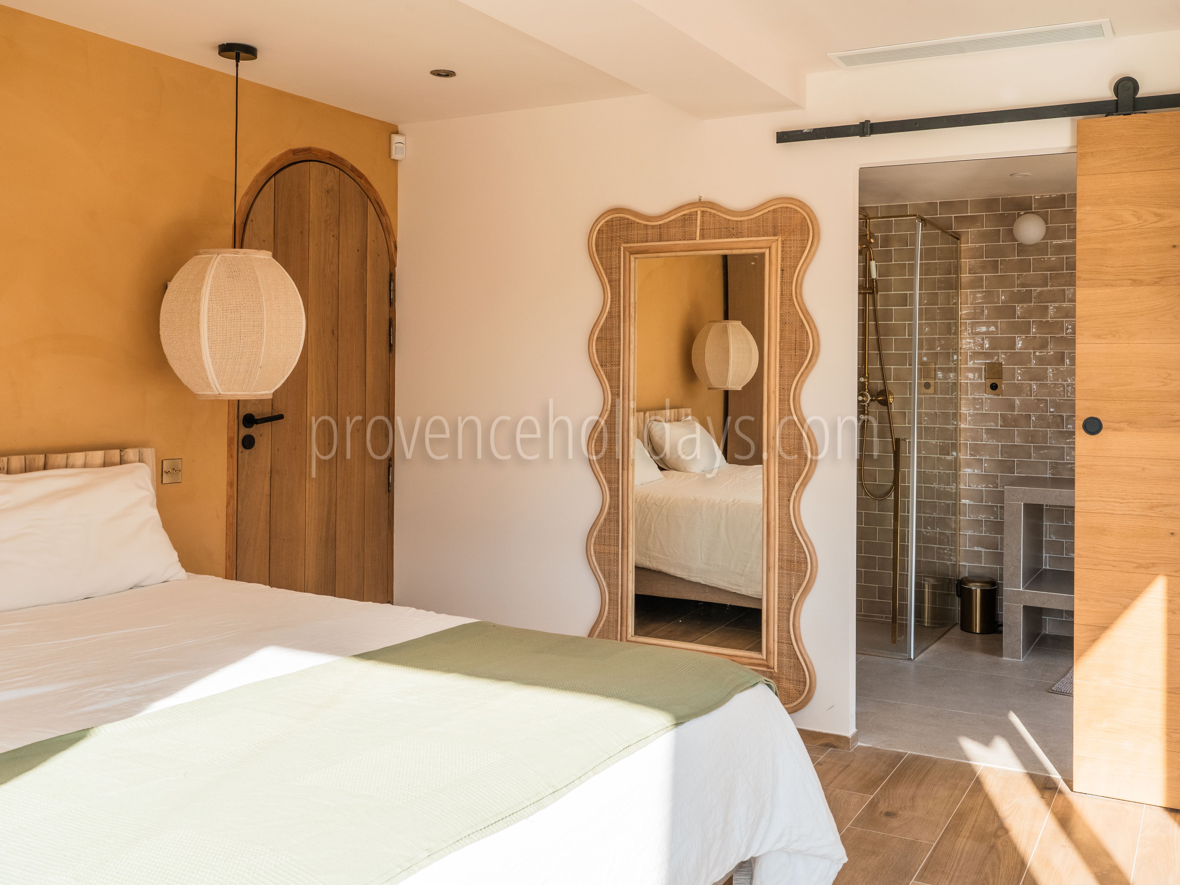 6 - Les Jardins Blancs: Villa: Bedroom
