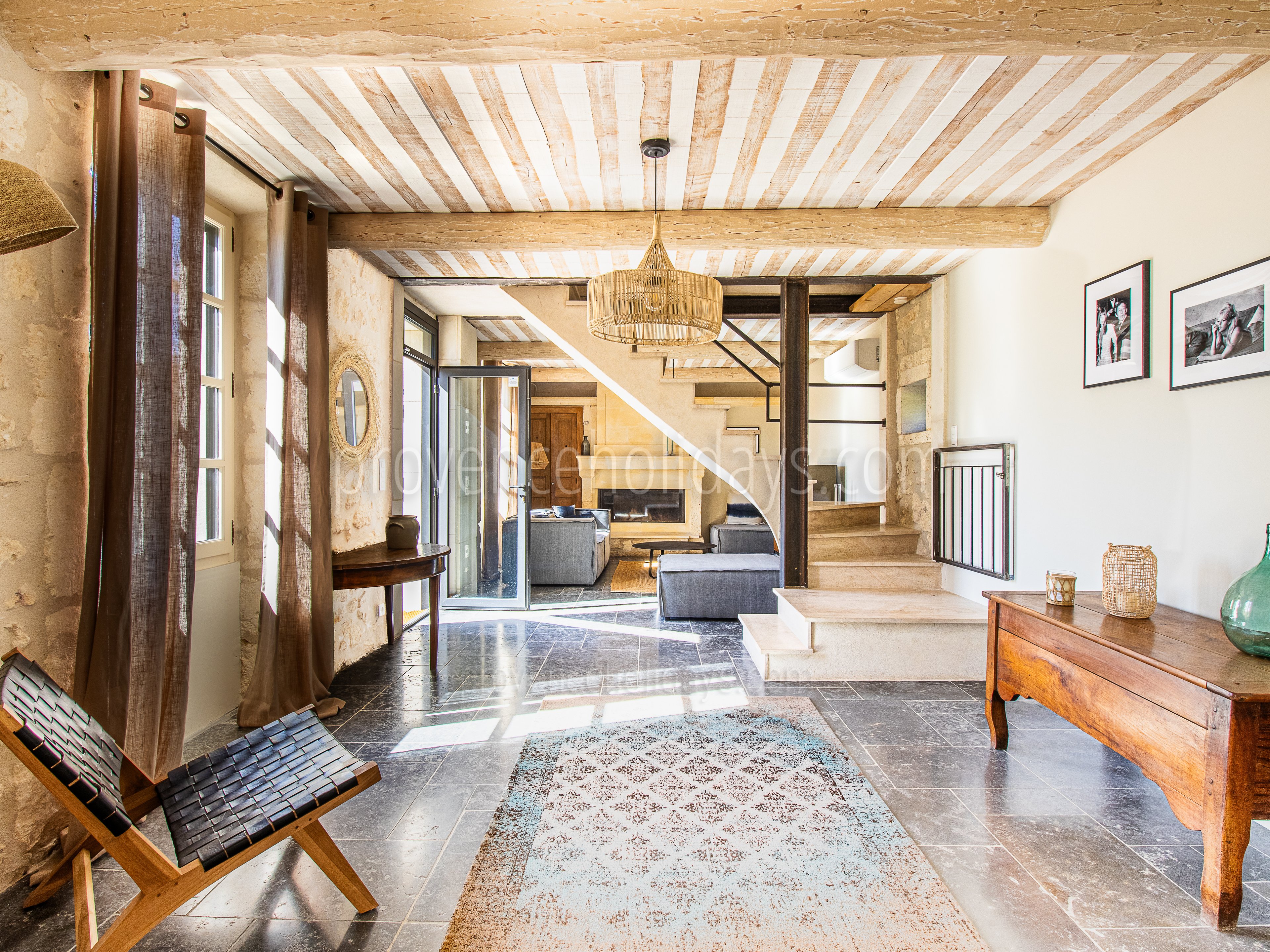 23 - Mazet de Fontvieille: Villa: Interior