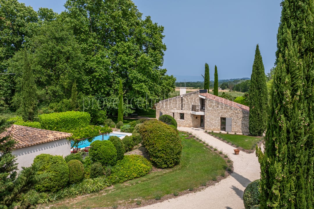 -1 - Mas de la Rivière Secrète: Villa: Exterior