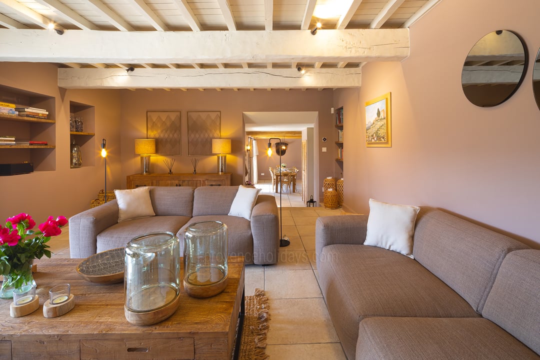 33 - Mas de Provence: Villa: Interior