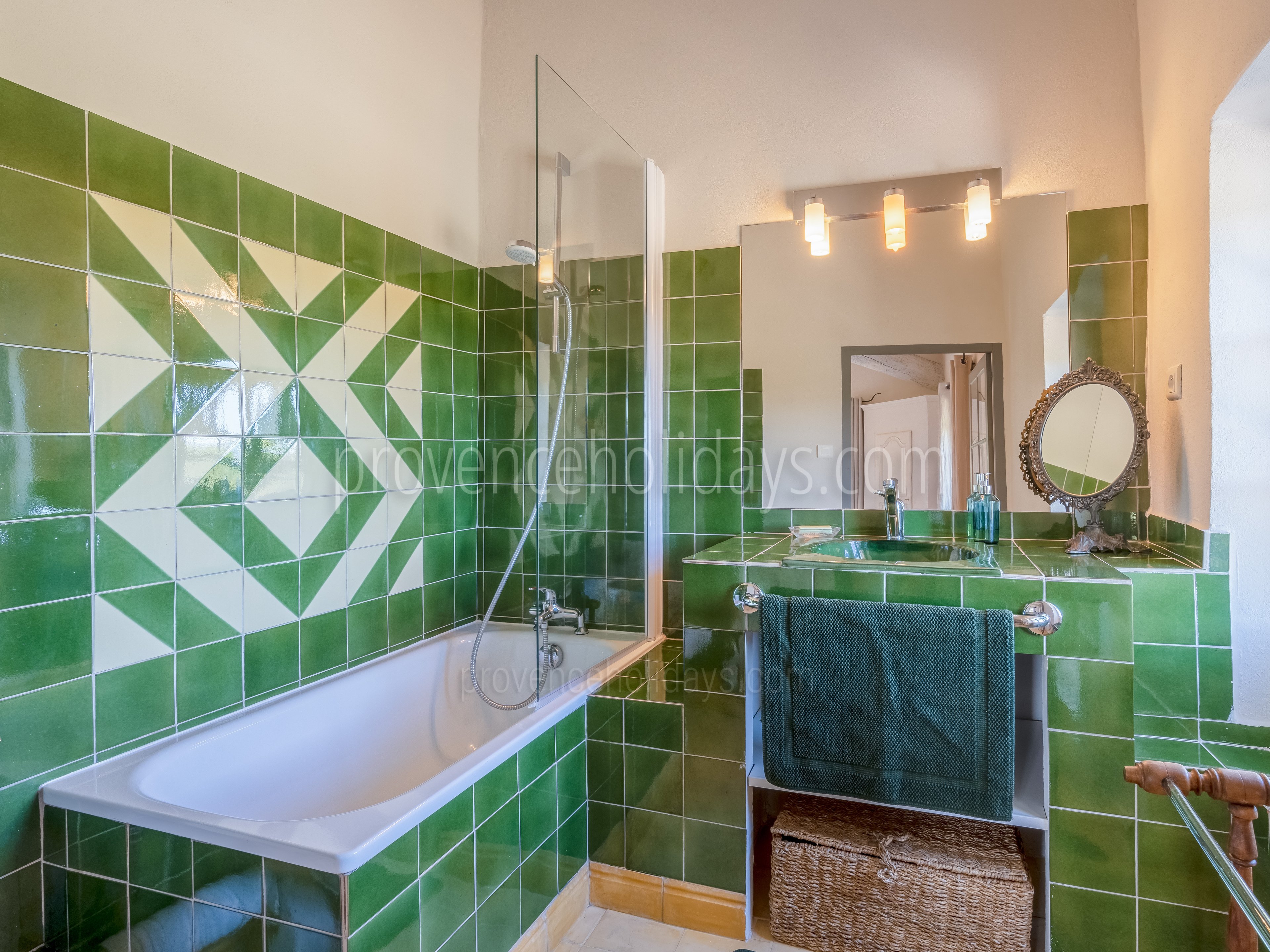 45 - Bastide des Magnans: Villa: Bathroom