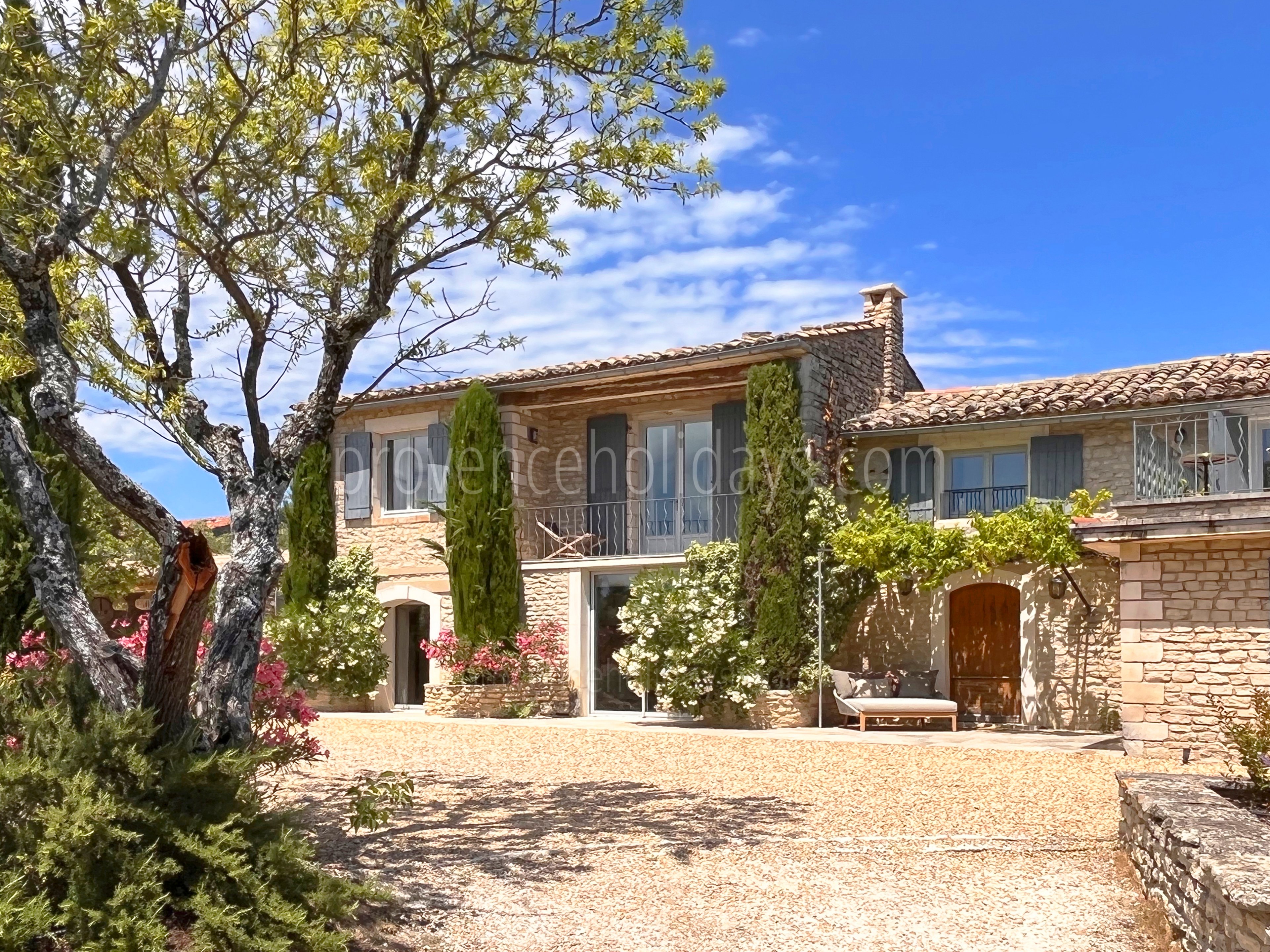 36 - Villa Kermès: Villa: Exterior