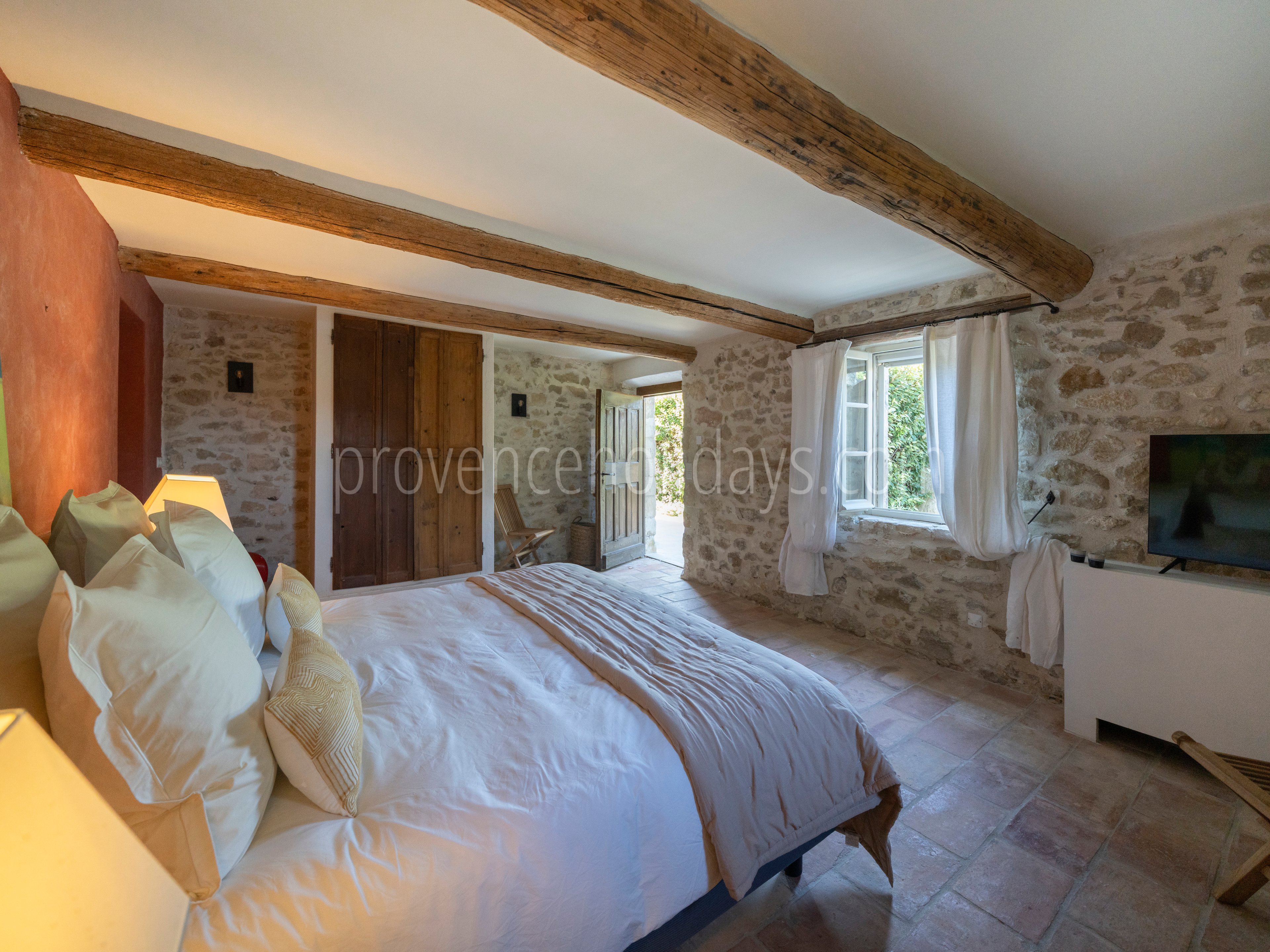 91 - La Bastide Neuve: Villa: Bedroom