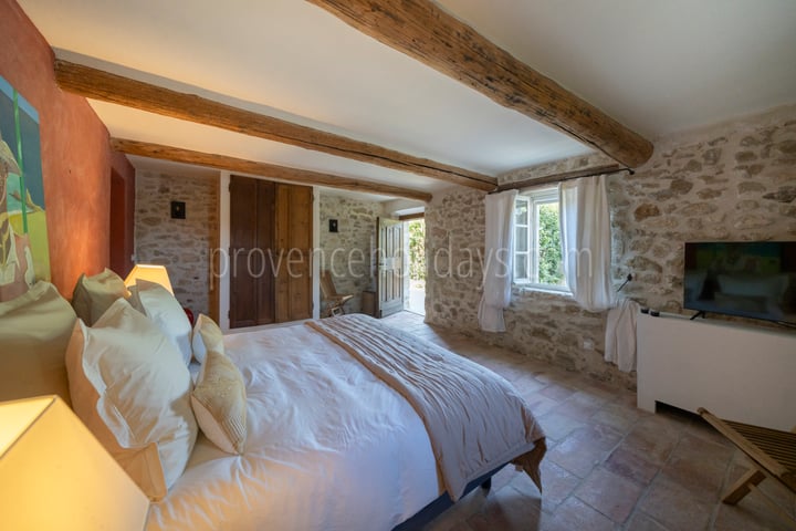 91 - La Bastide Neuve: Villa: Bedroom