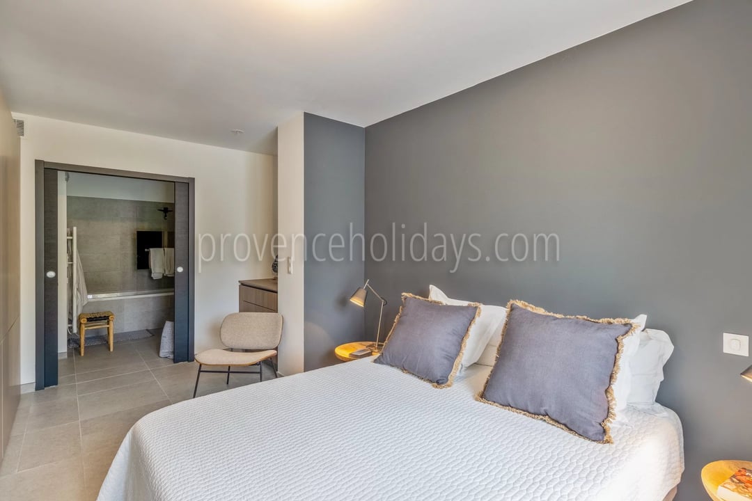 19 - Maison au Plan-de-la-Tour: Villa: Bedroom