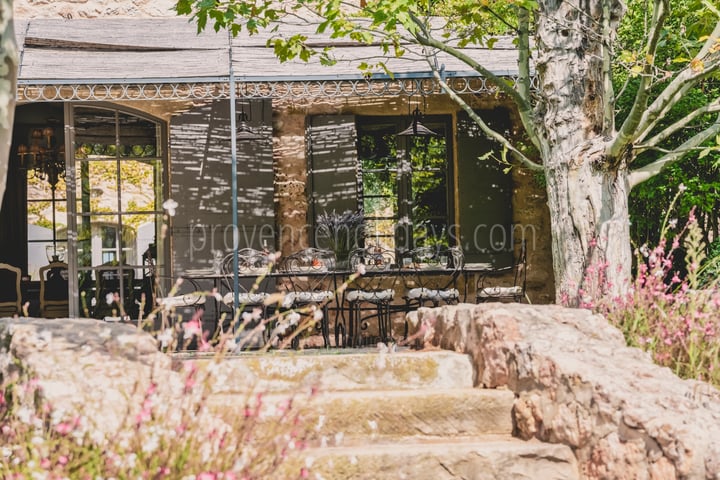 28 - Domaine de la Sainte Victoire: Villa: Exterior