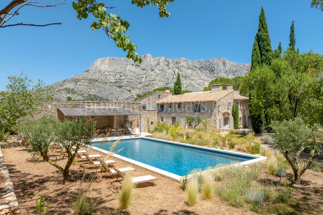 Luxueuse, ruime villa met uitzicht op de Mont Sainte-Victoire