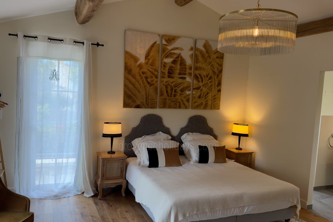 29 - Le Mas de la Cabro: Villa: Bedroom