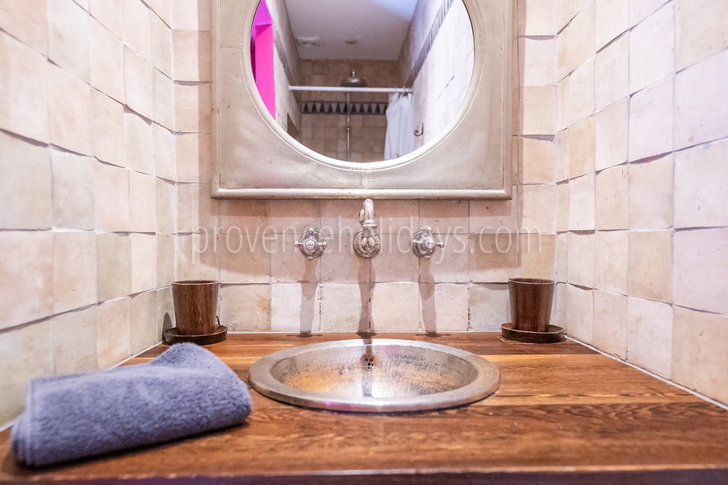 19 - Le Mas aux Gargouilles: Villa: Bathroom