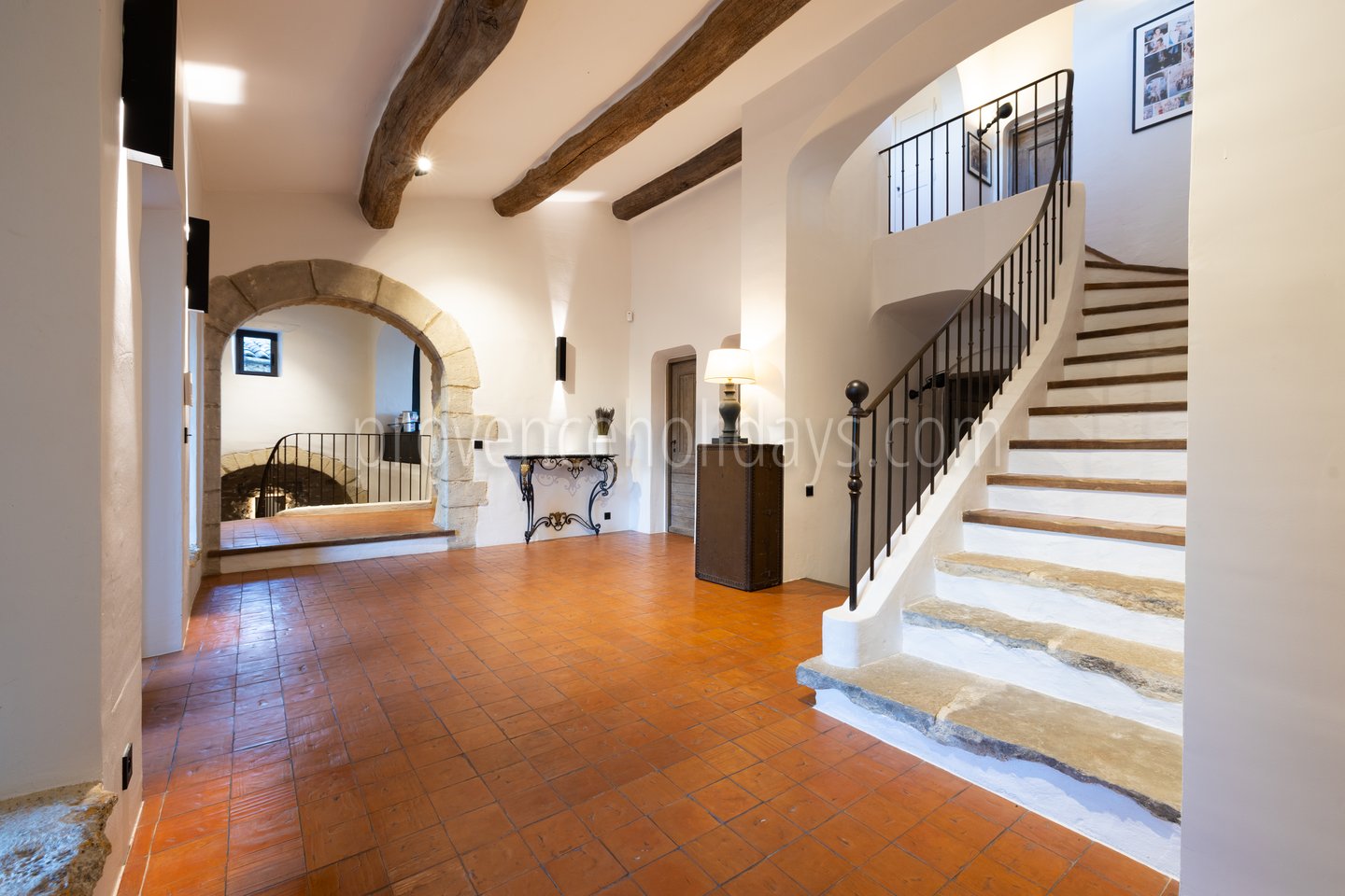 35 - La Bastide Sainte Croix: Villa: Interior