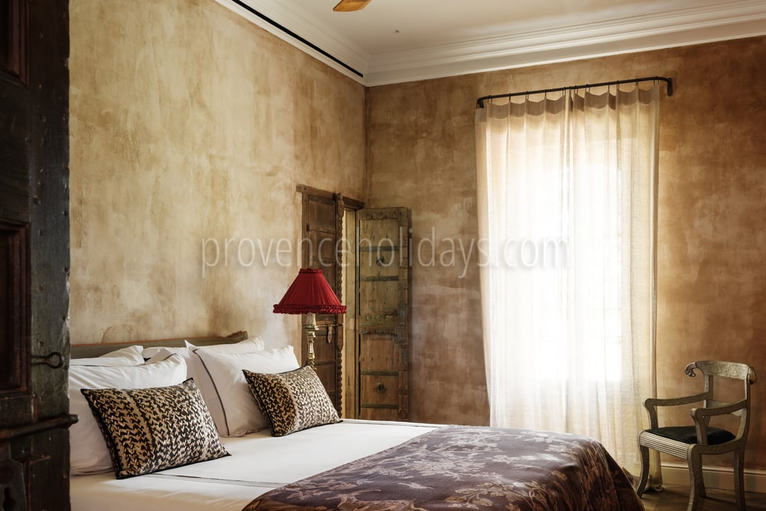 38 - Mas de Maussane: Villa: Bedroom