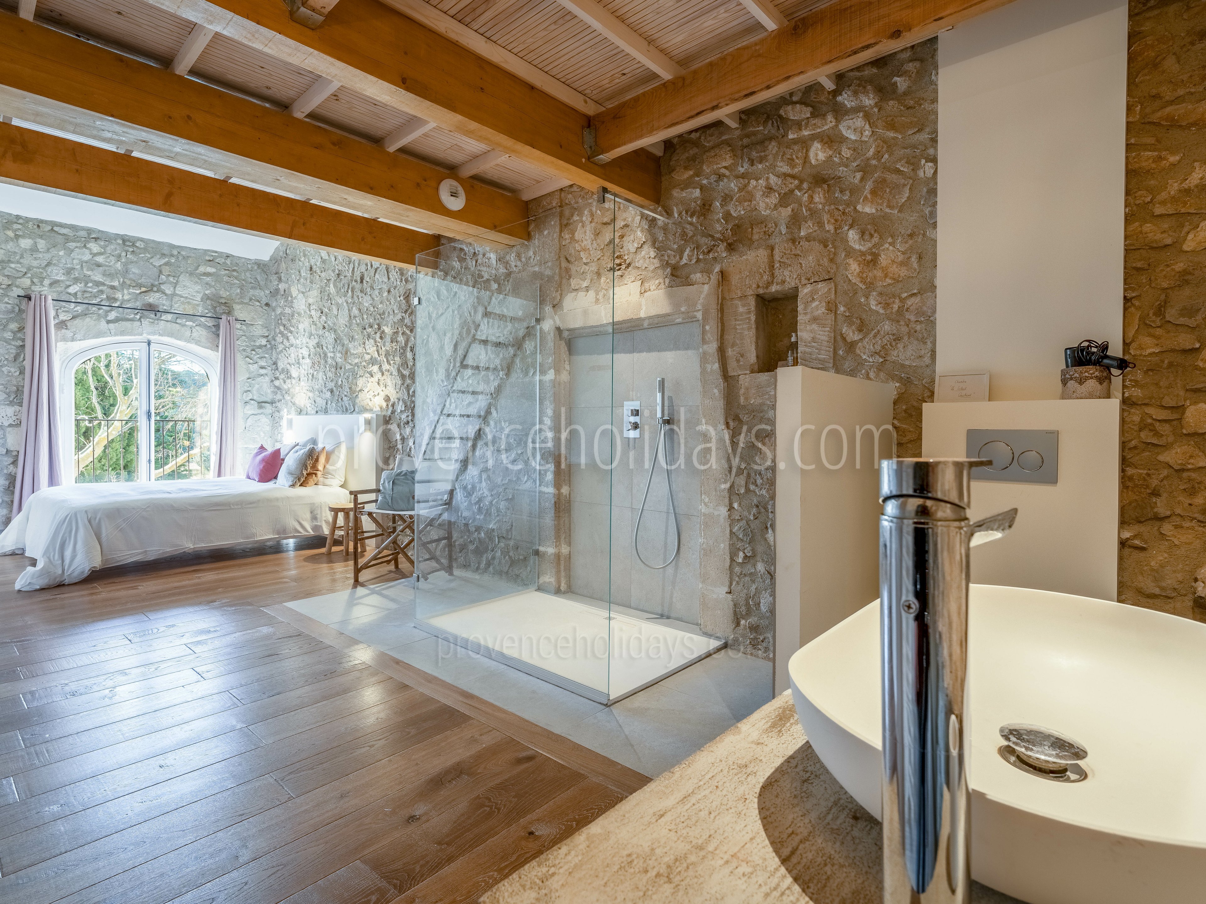 23 - Mas des Roches: Villa: Bathroom