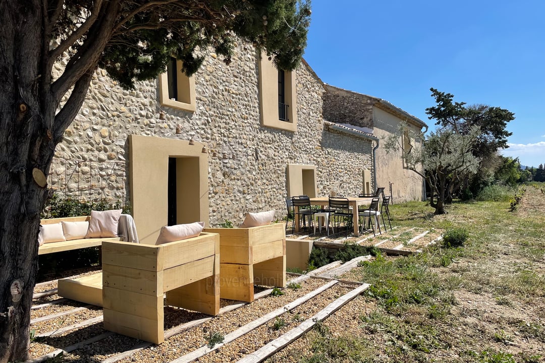 15 - Mas de Seguret: Villa: Exterior