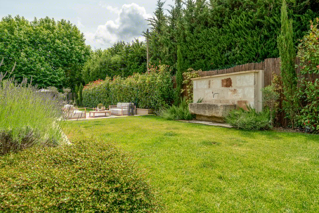 16 - Villa Alma: Villa: Exterior