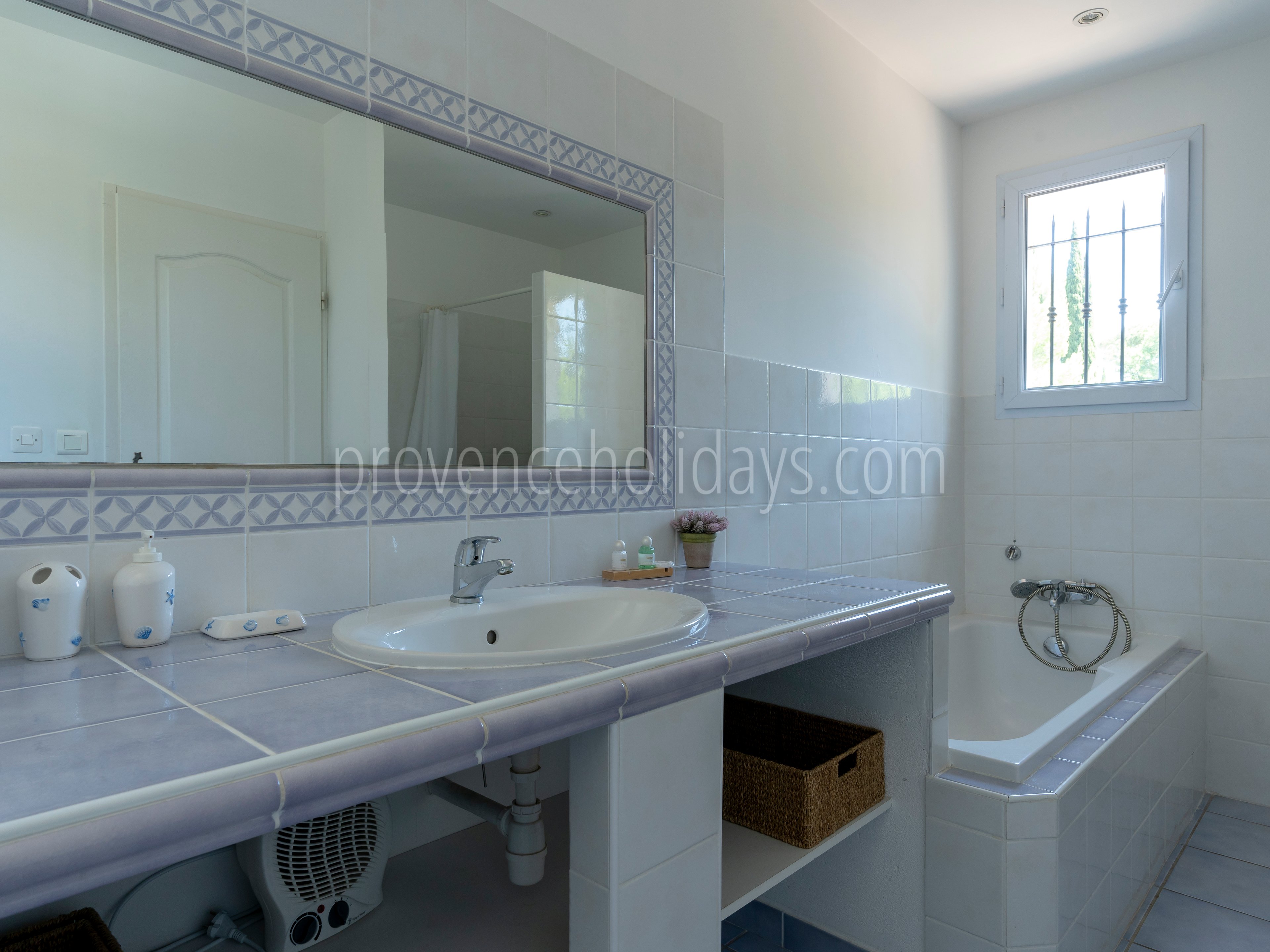 54 - Chez Alare: Villa: Bathroom