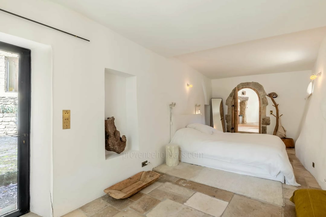 7 - Le Vallon Secret: Villa: Bedroom