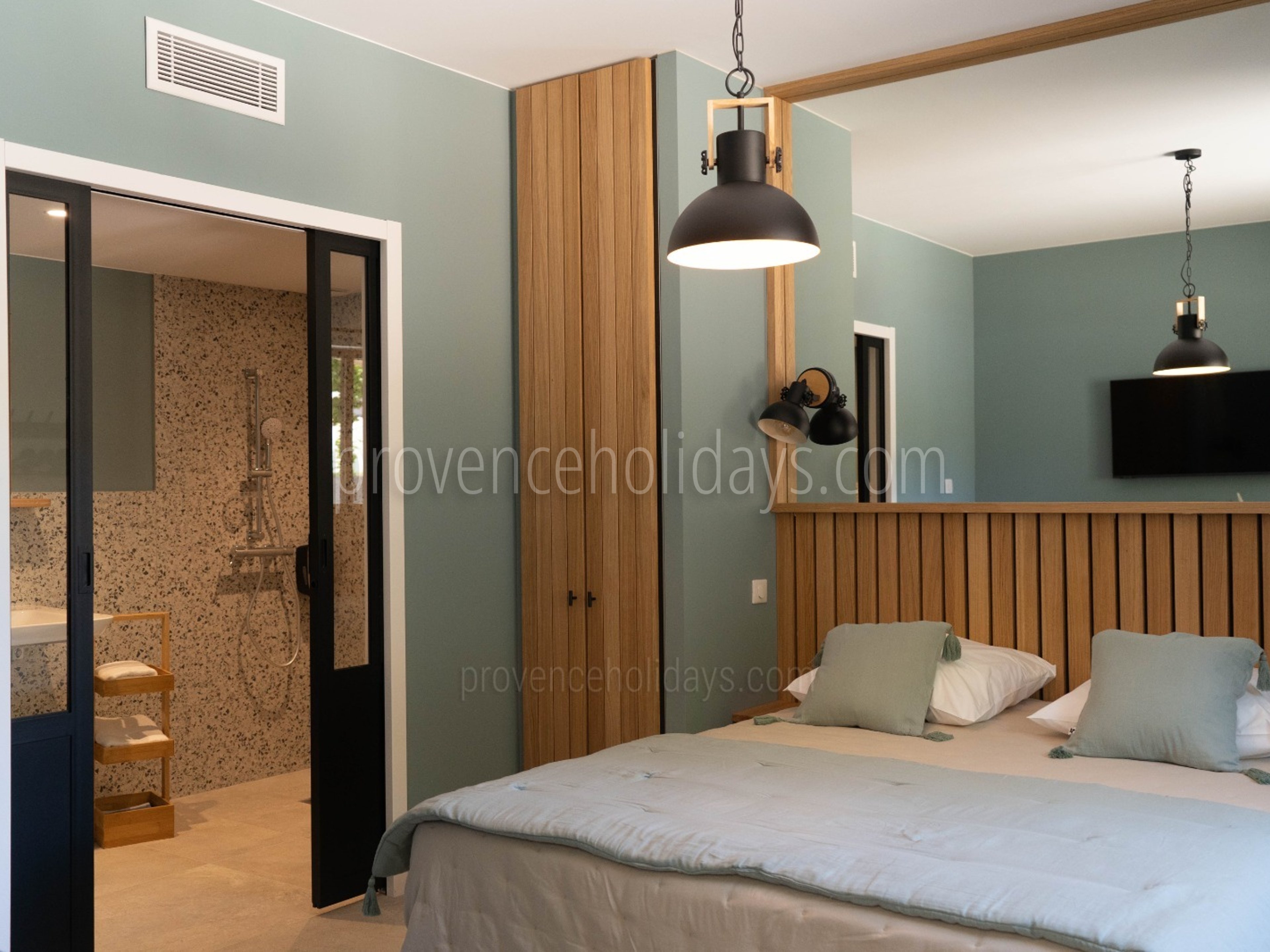 31 - Bastide Leontin: Villa: Bedroom