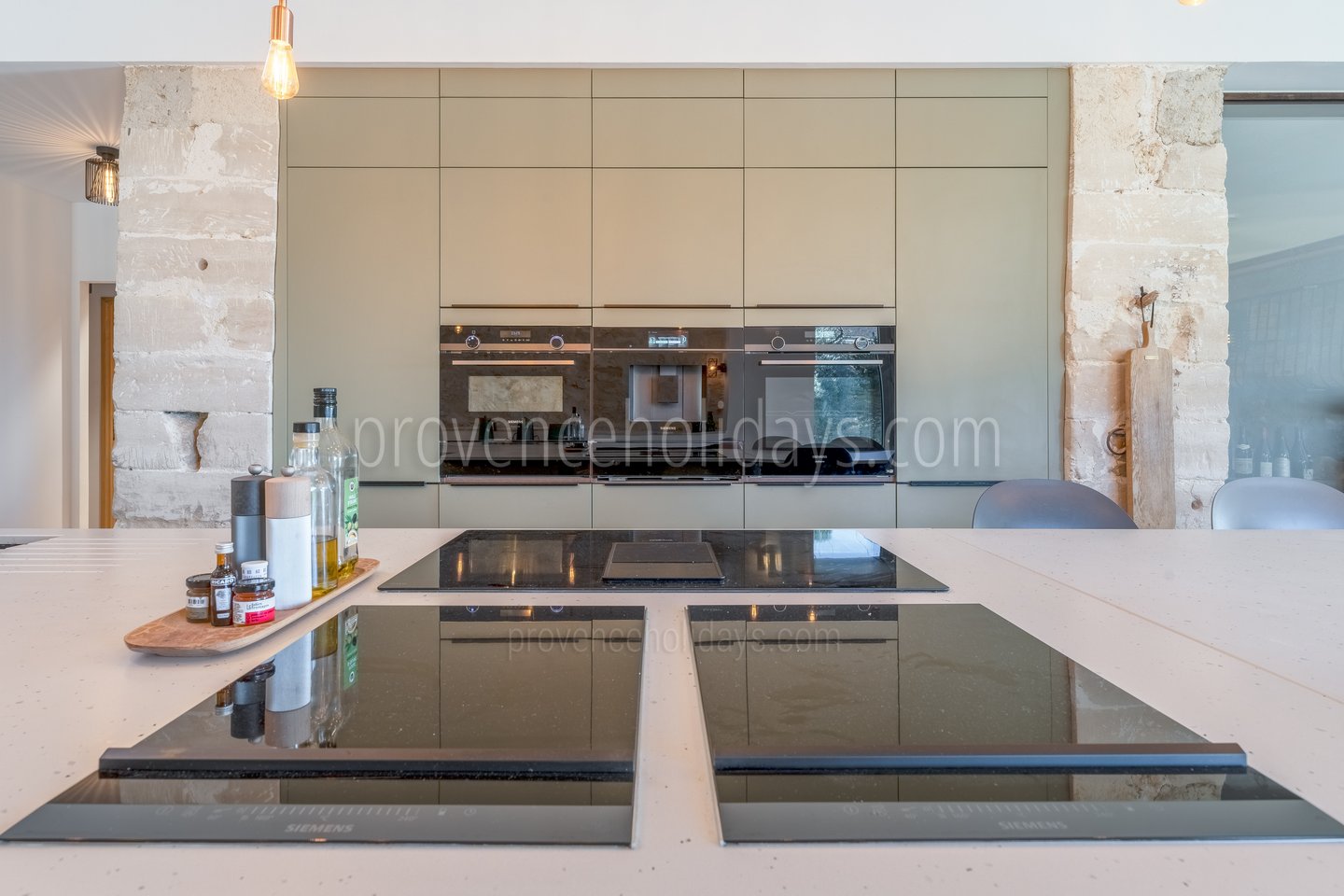 15 - Domaine de la Bouisse: Villa: Interior