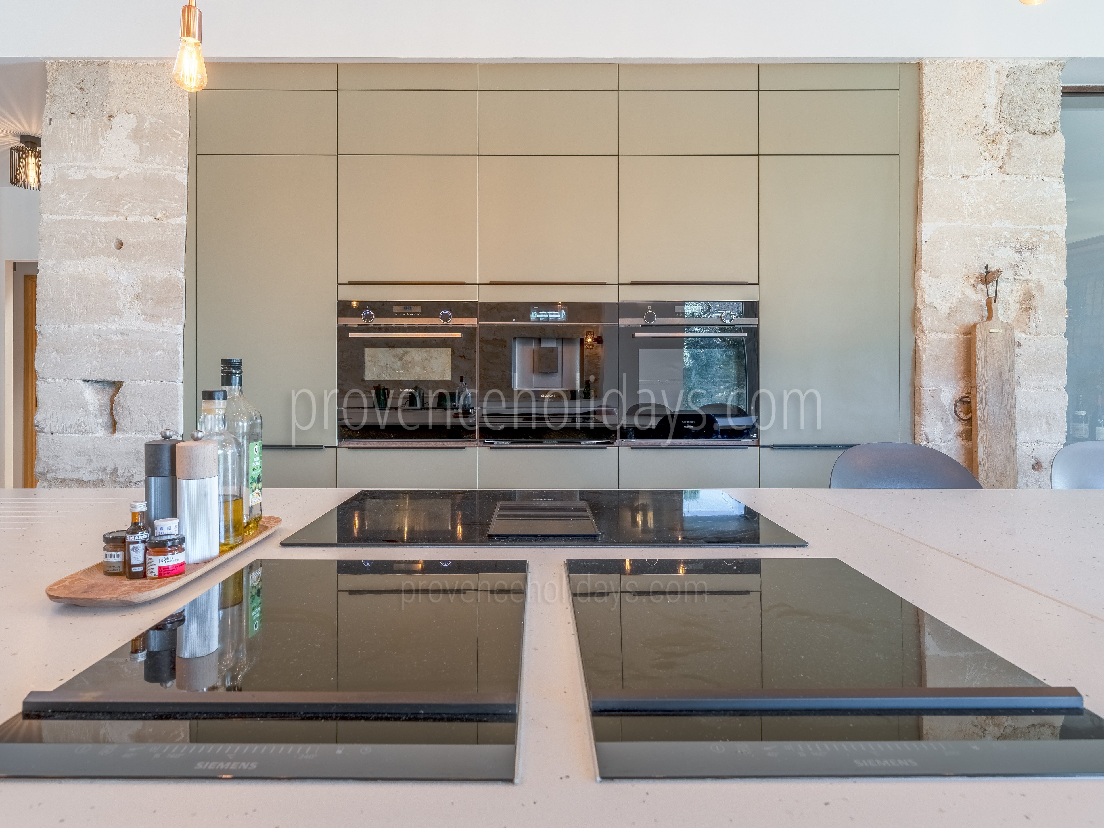 15 - Domaine de la Bouisse: Villa: Interior