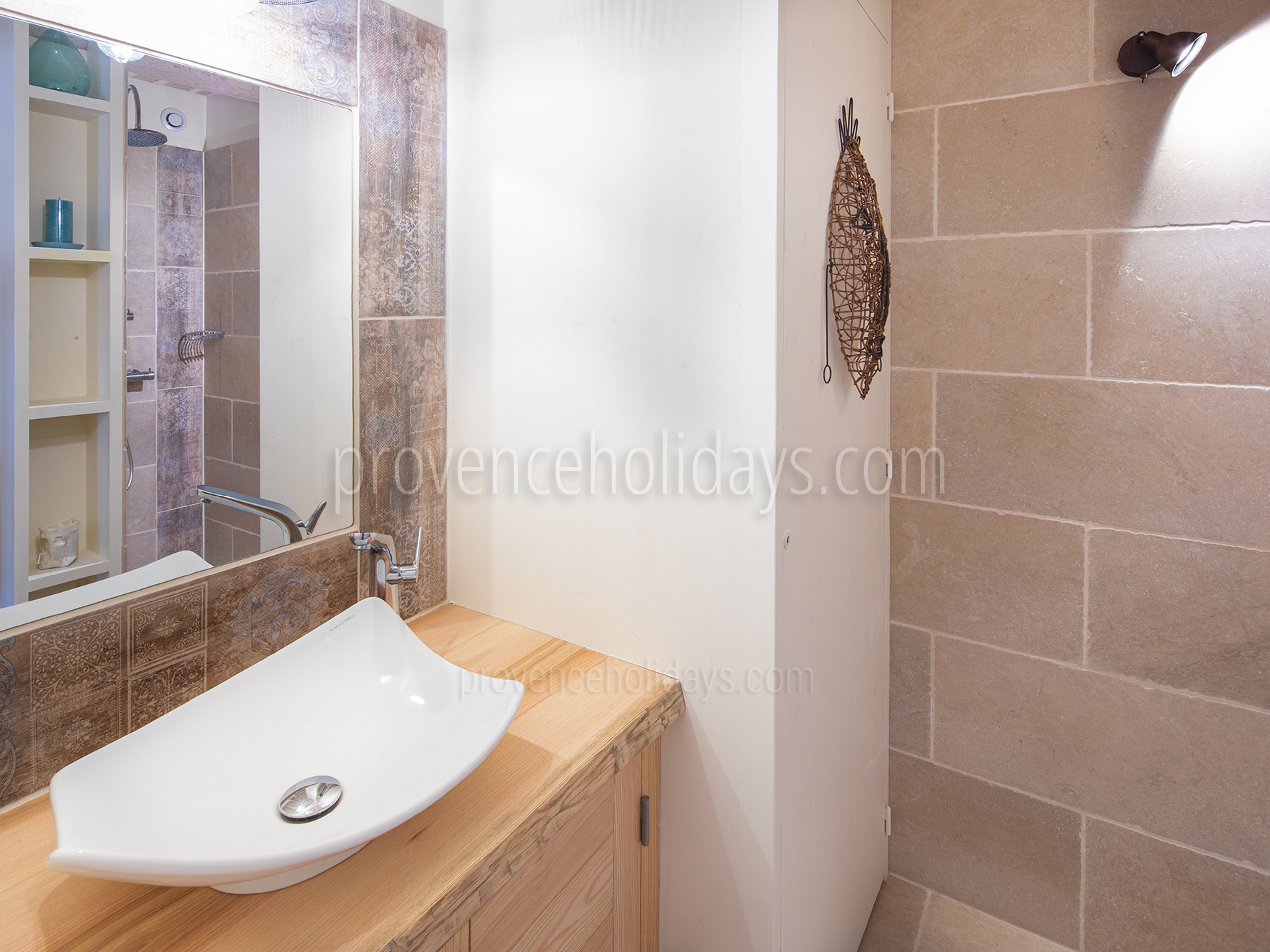 38 - Mas Robion: Villa: Bathroom