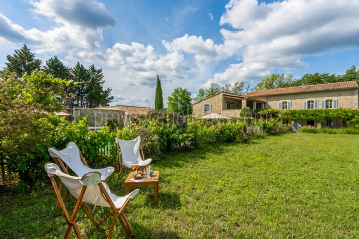 25 - La Bastide Neuve: Villa: Exterior