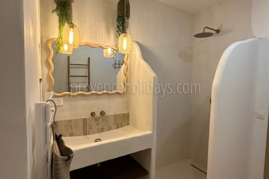 15 - Villa Le Nardou: Villa: Bathroom