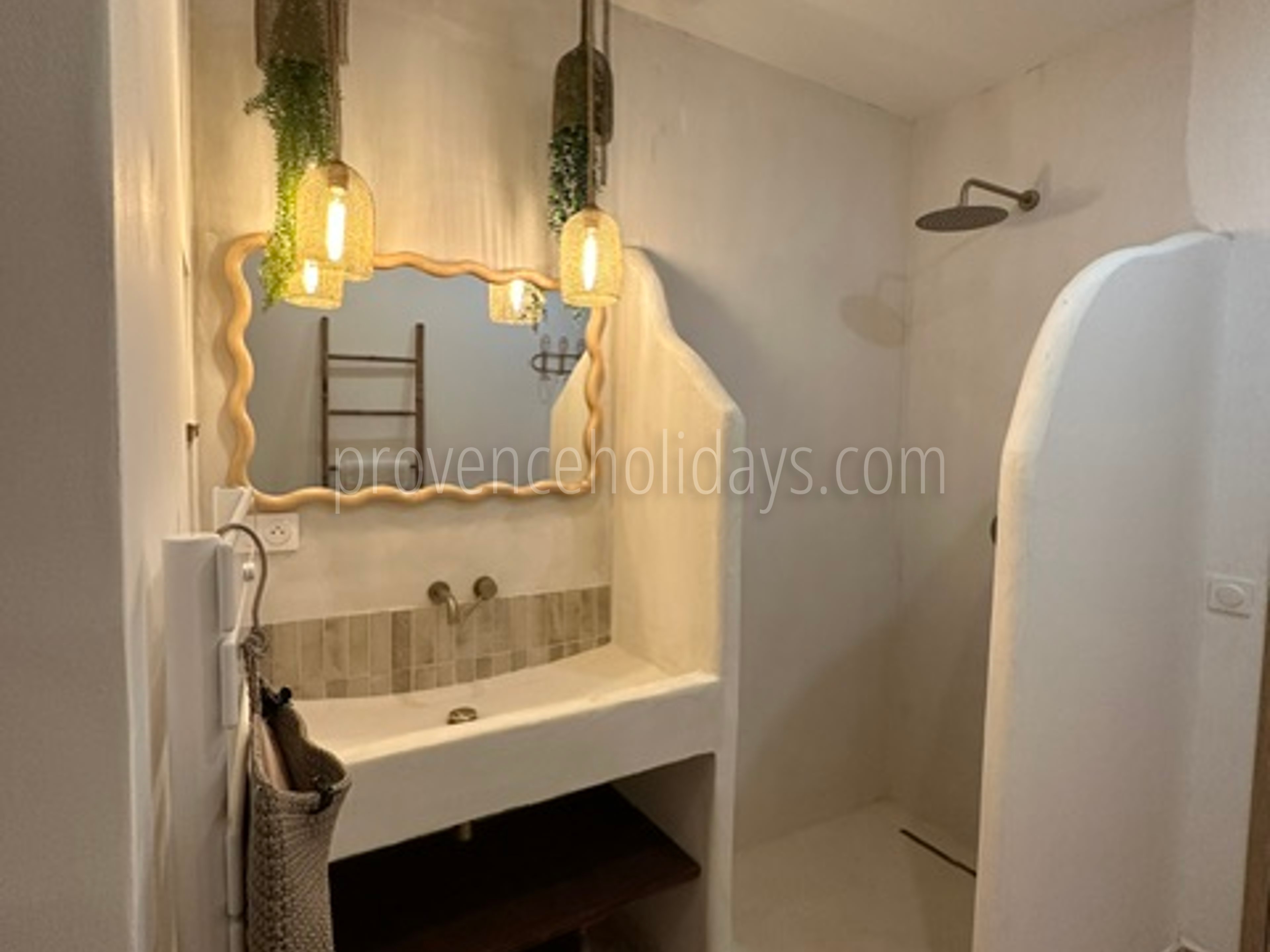 15 - Villa Le Nardou: Villa: Bathroom