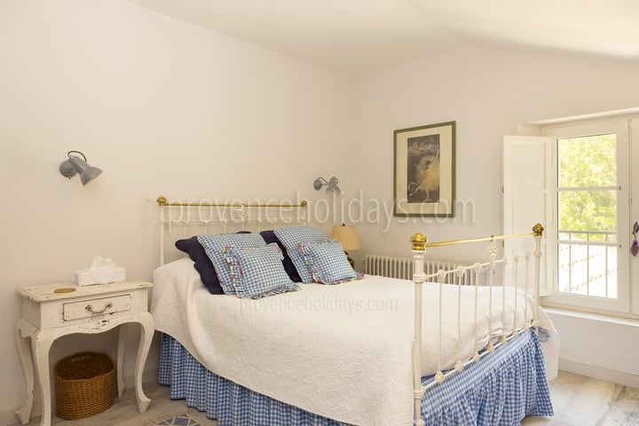 11 - Le Mas d\'Ansouis: Villa: Bedroom