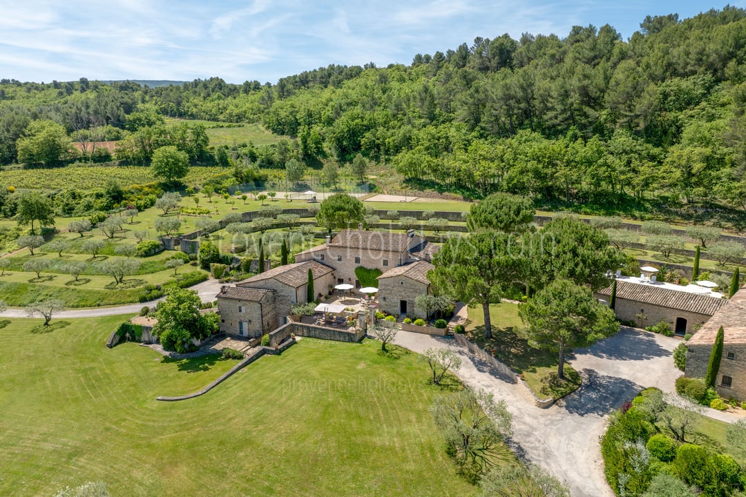 10 - Le Mas de Goult (24): Villa: Exterior