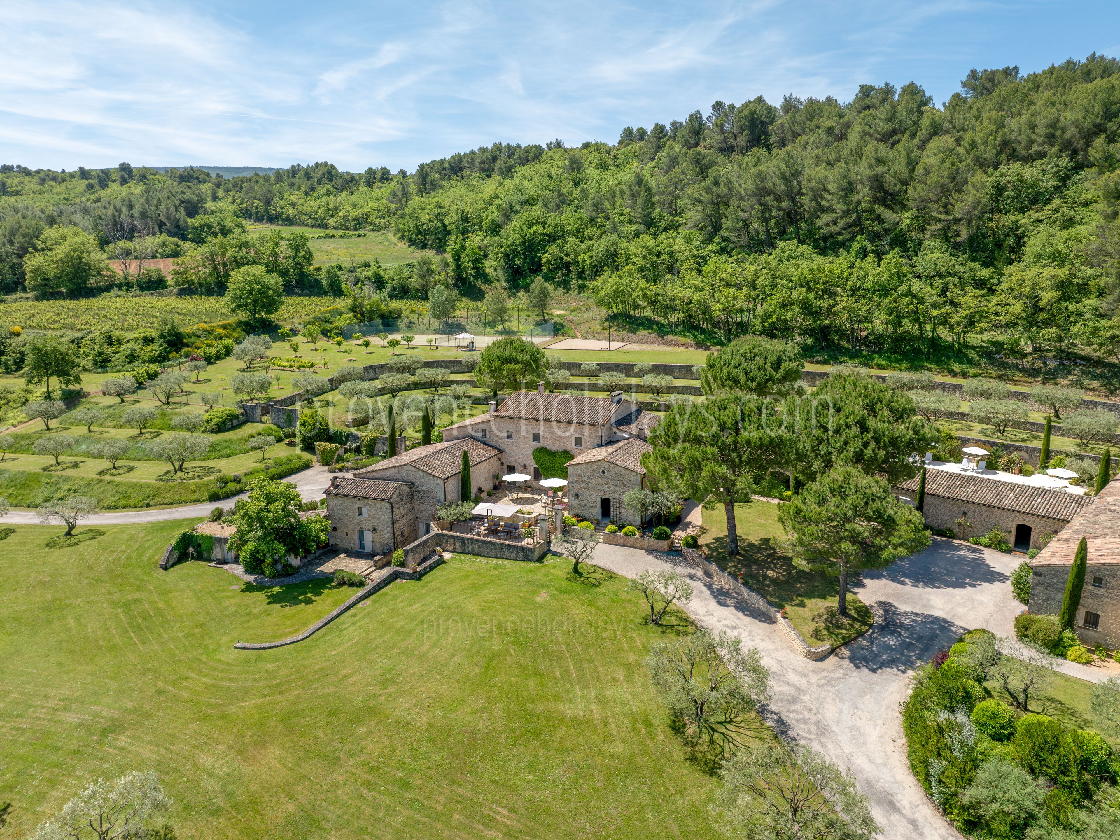 10 - Le Mas de Goult (24): Villa: Exterior