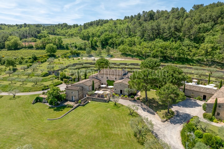10 - Le Mas de Goult (24): Villa: Exterior