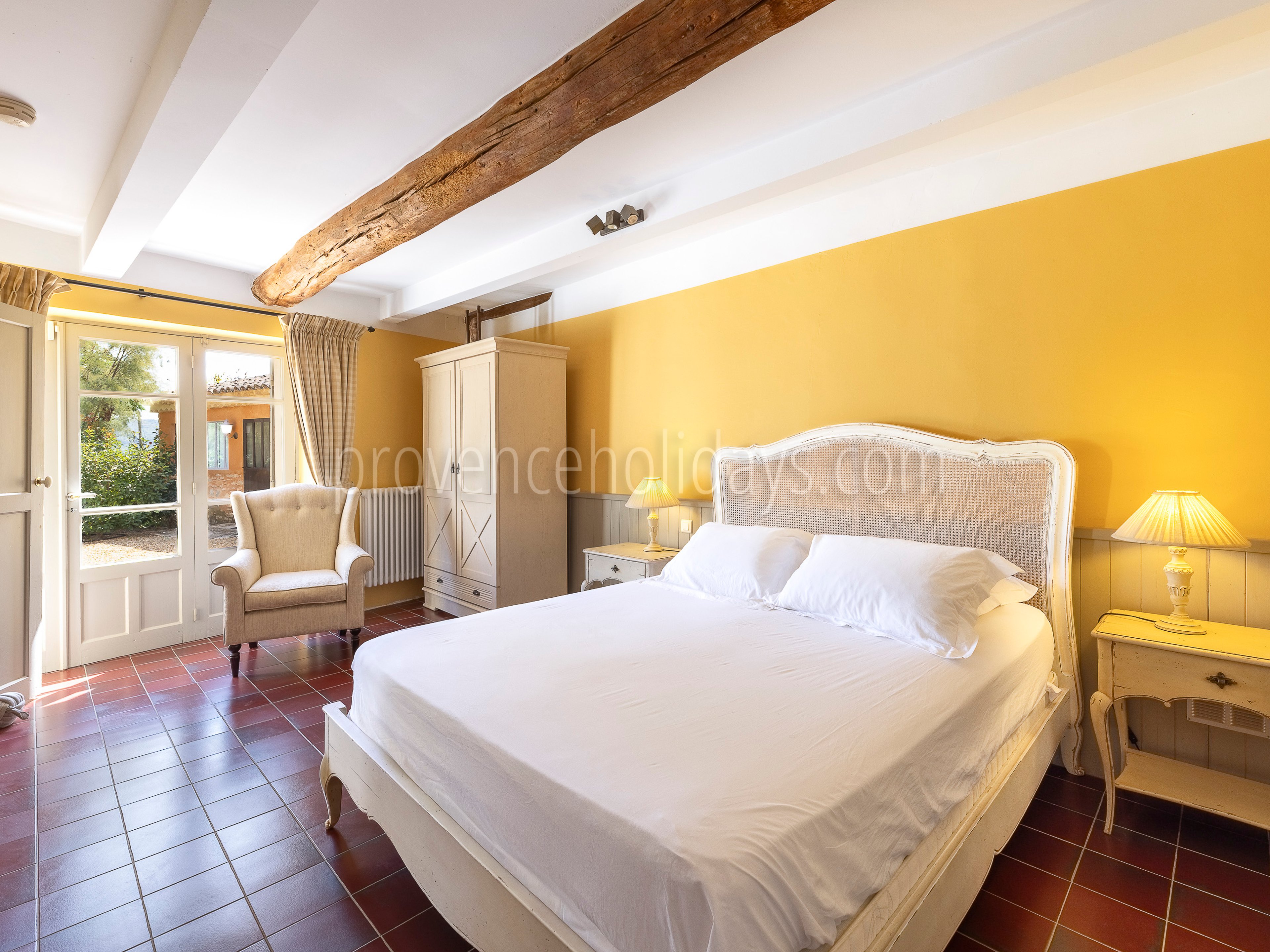 15 - La Grande Bastide d\'Ocre: Villa: Bedroom 1