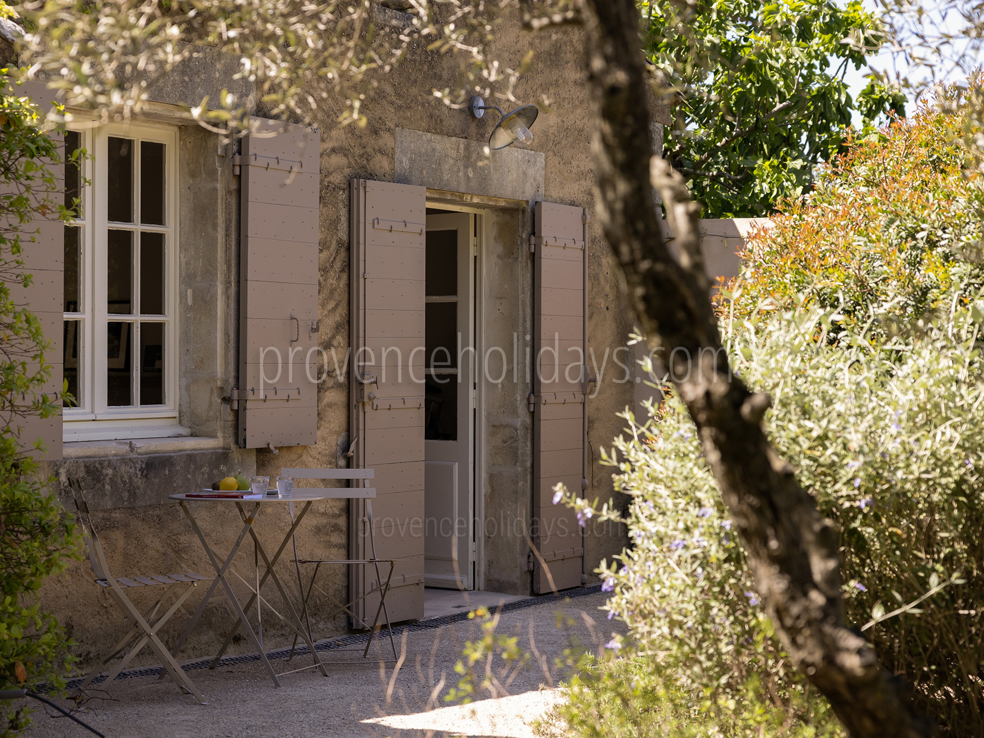 23 - Le Mazet Saint Paul: Villa: Exterior