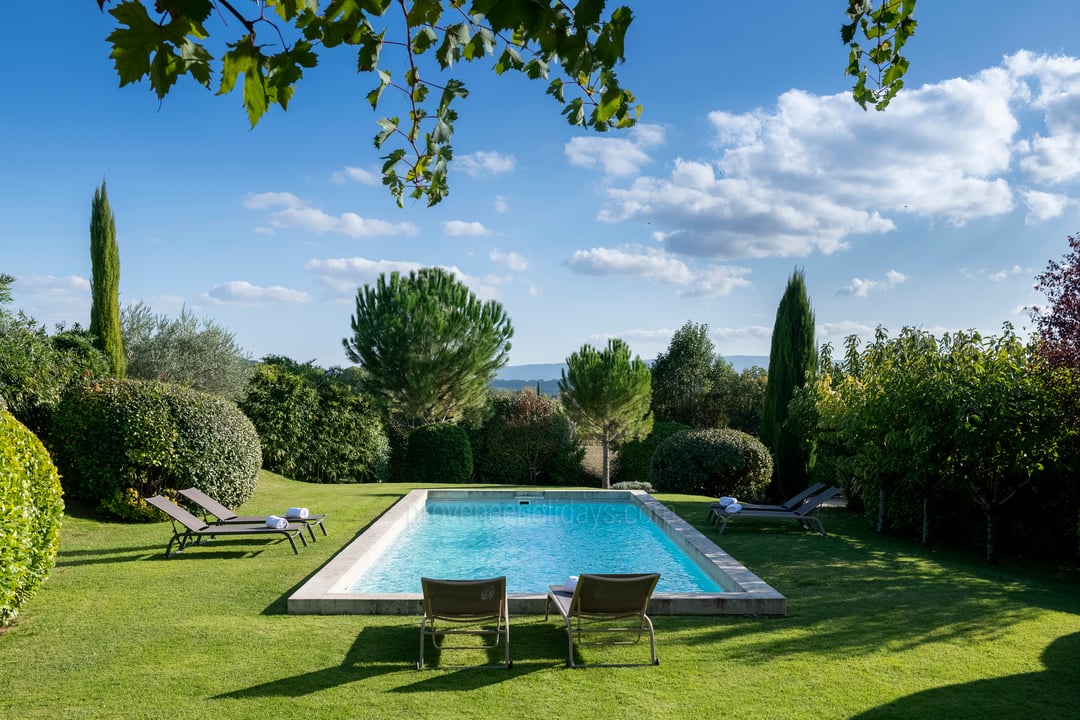 Domaine avec court de tennis privé et piscines chauffées