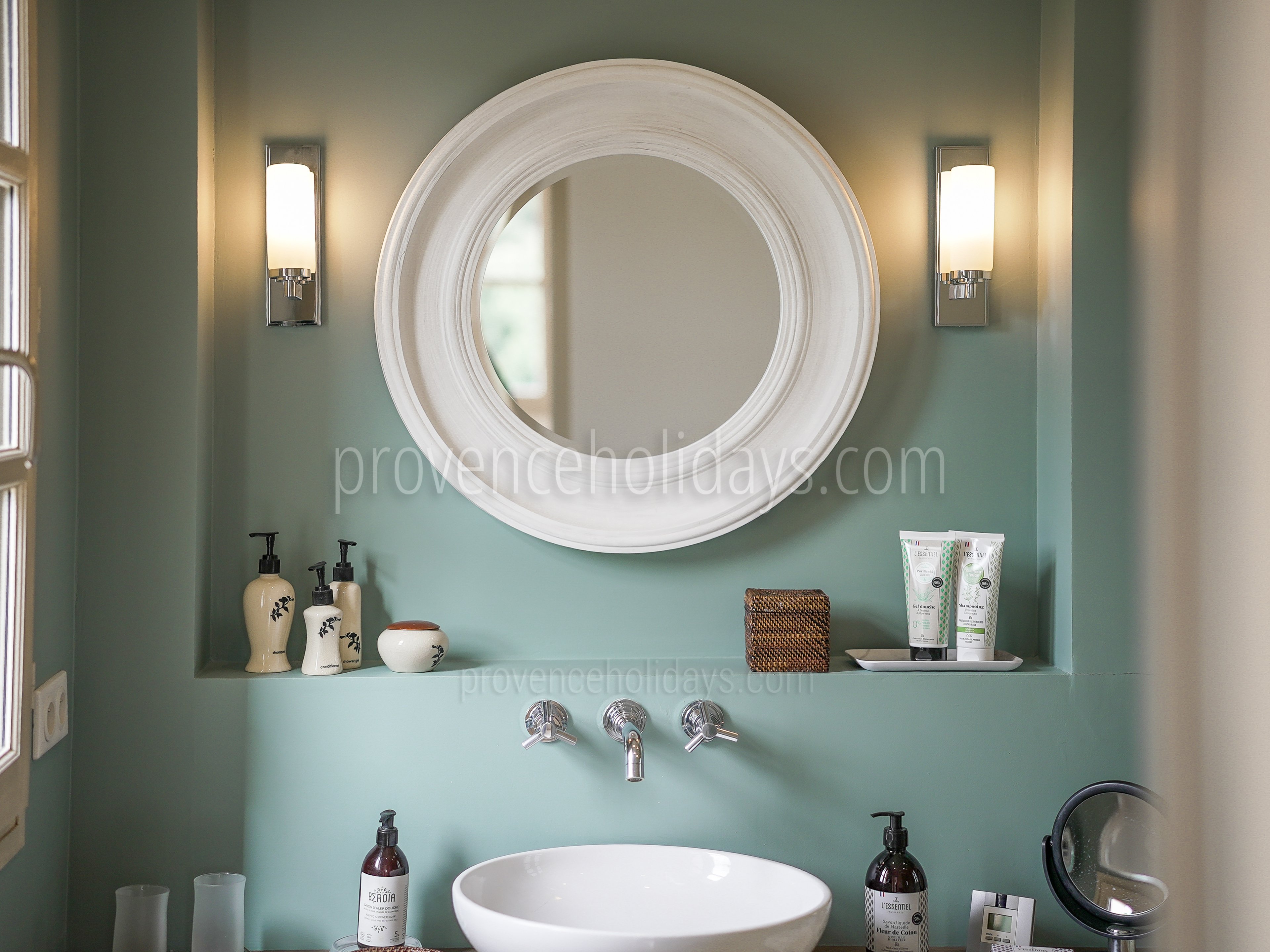 41 - Mas Aurelia: Villa: Bathroom