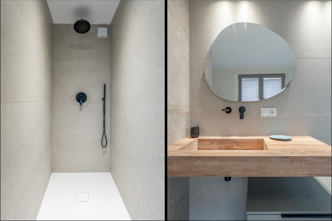 26 - Côté Sorgue: Villa: Bathroom