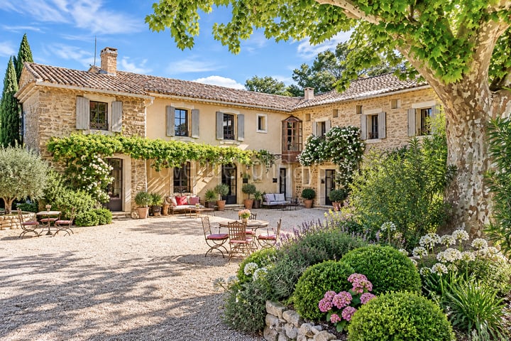 10 - Mas de Beaumes: Villa: Exterior
