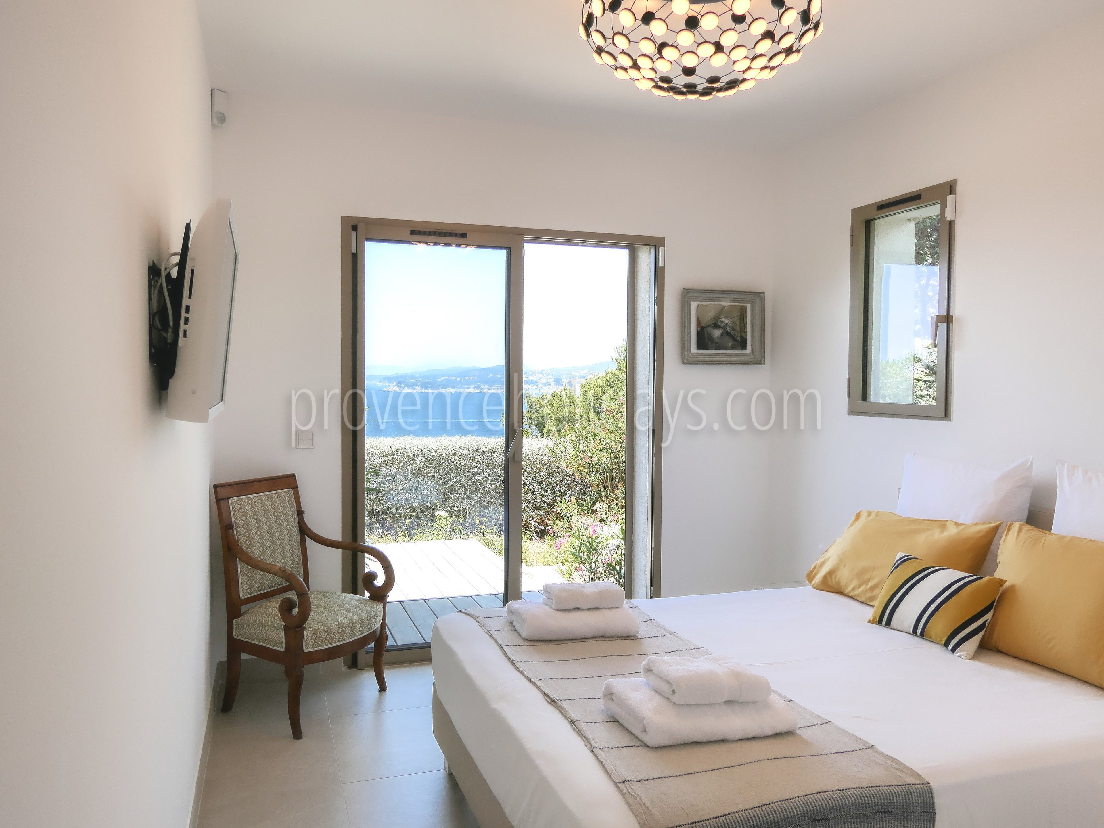11 - Villa Florensia: Villa: Bedroom