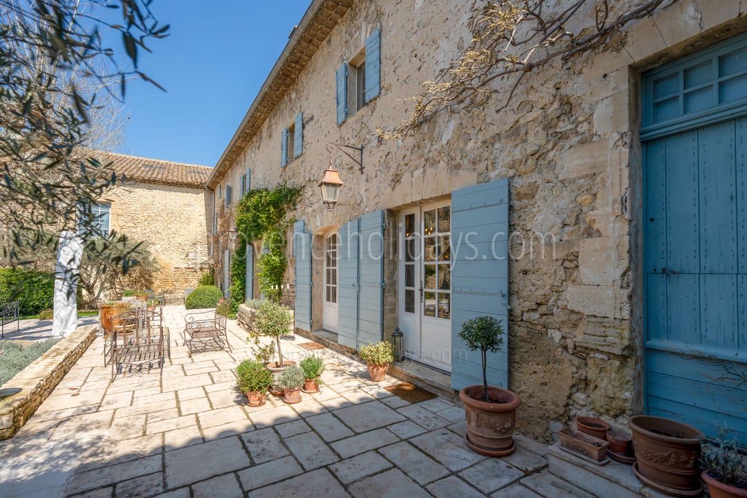 2 - L\'Écrin de Lagnes: Villa: Exterior