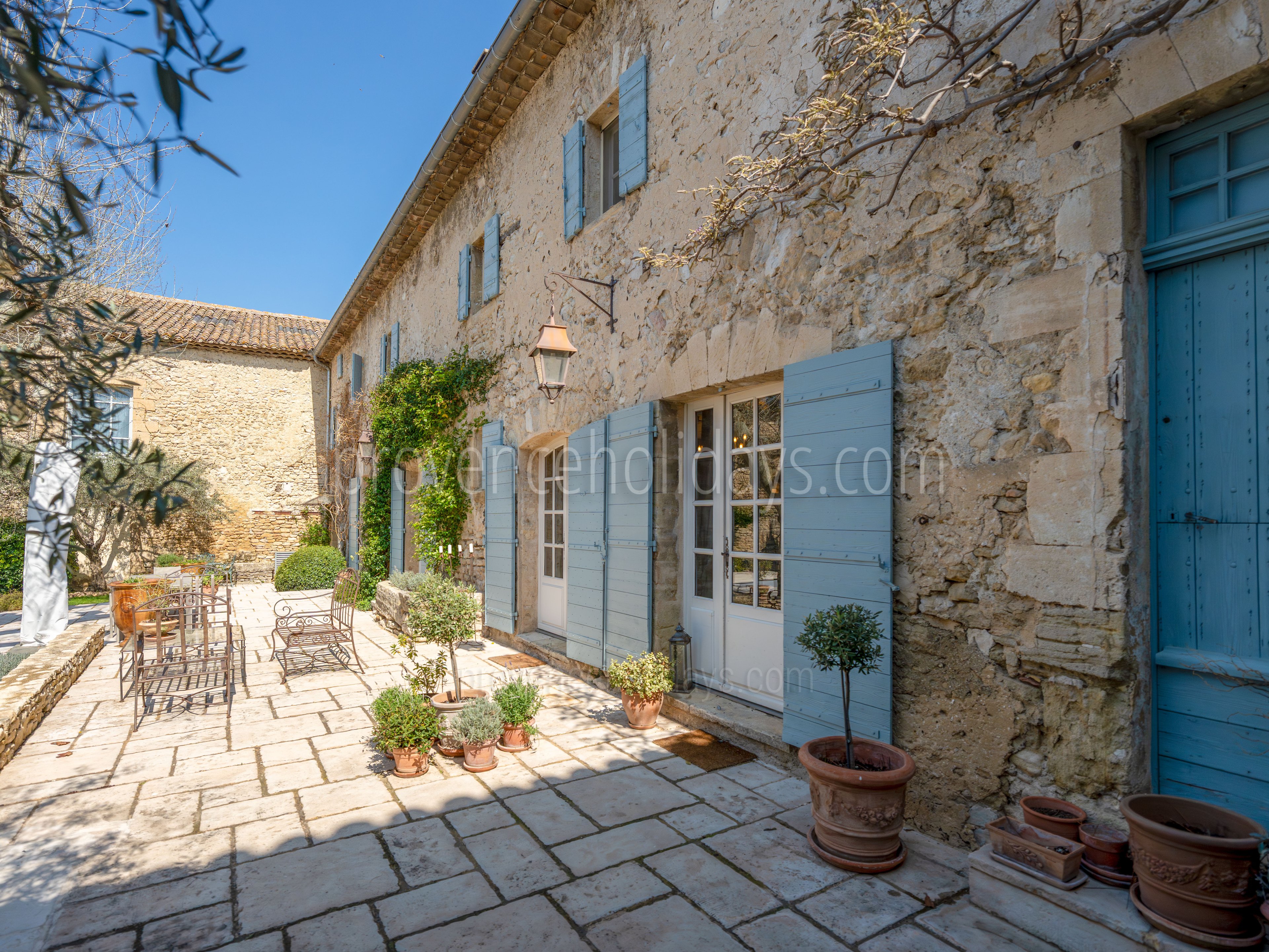 2 - L\'Écrin de Lagnes: Villa: Exterior