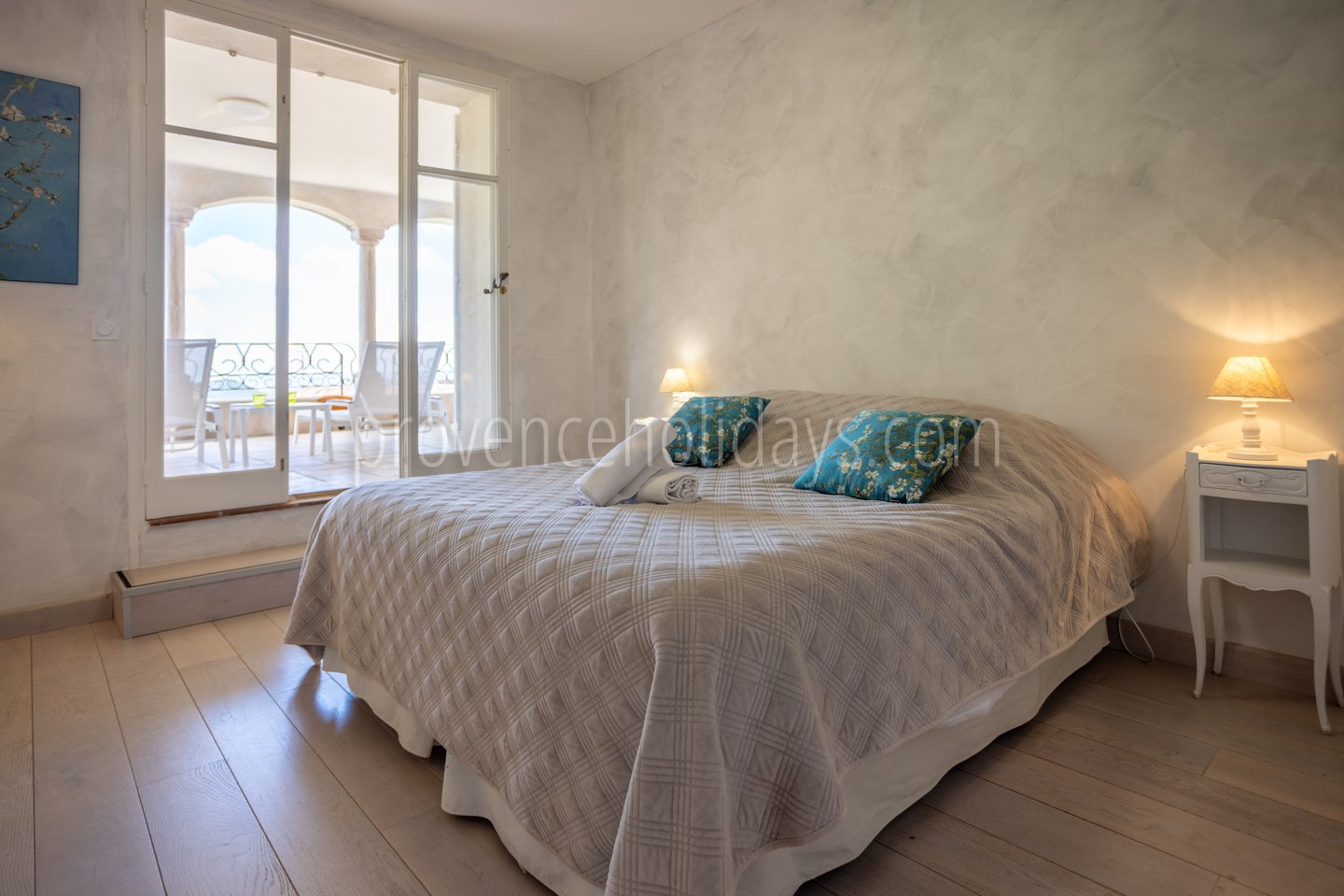 17 - Château des Lumières: Villa: Bedroom