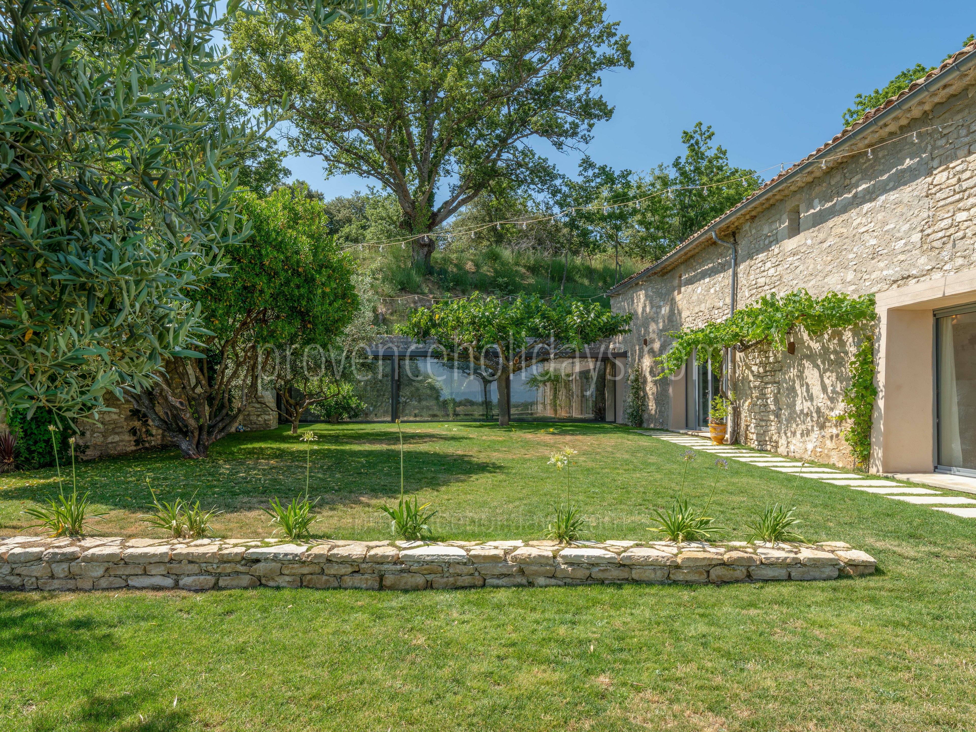 46 - Domaine de la Bouisse: Villa: Exterior