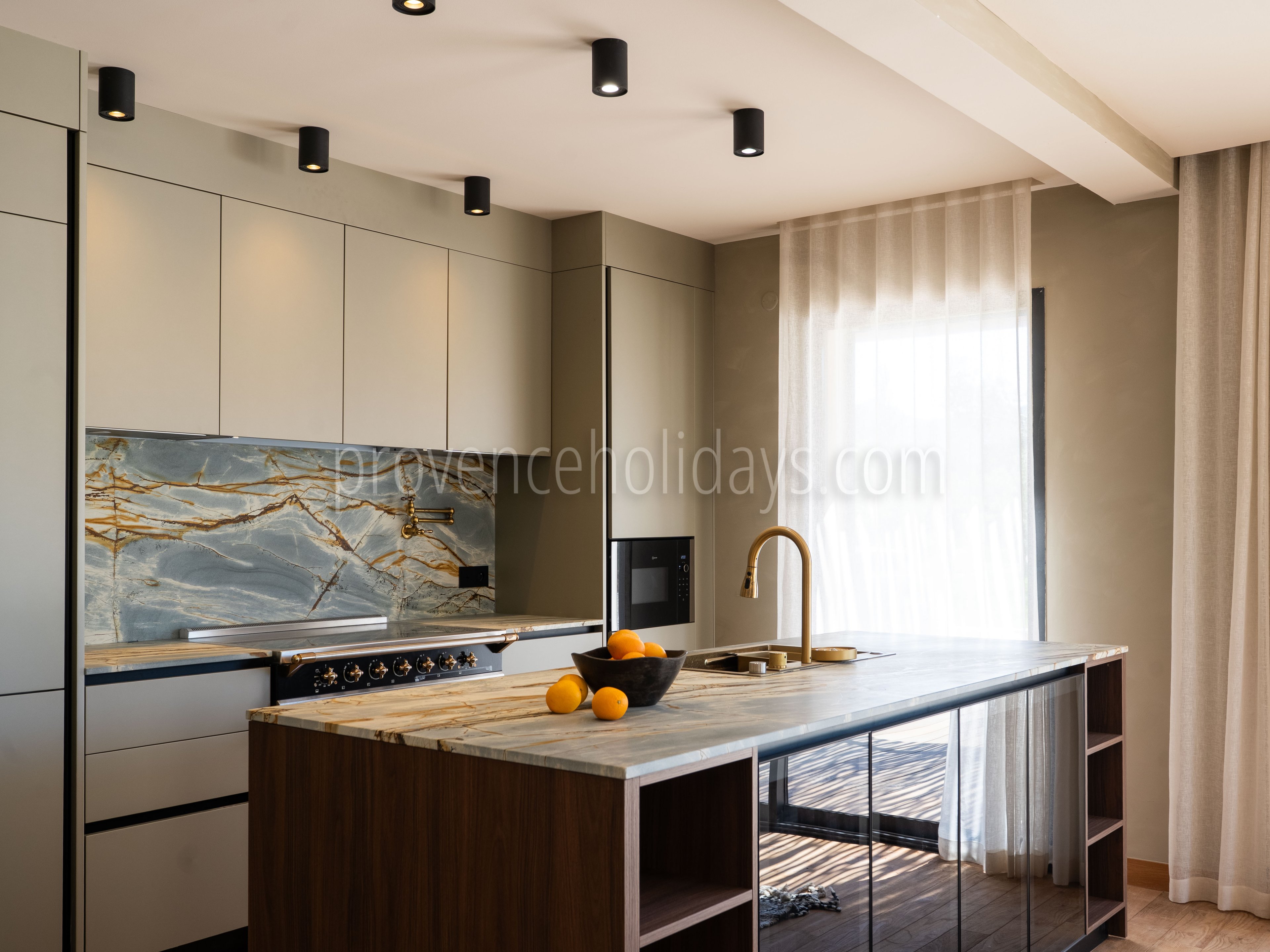 3 - Les Jardins des Alpilles: Villa: Interior